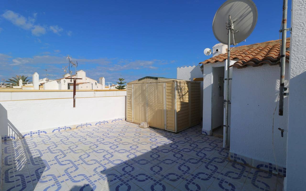 3 slaapkamer Villa te koop in Torrevieja met zwembad garage - € 228.000 (Ref: 9789649)