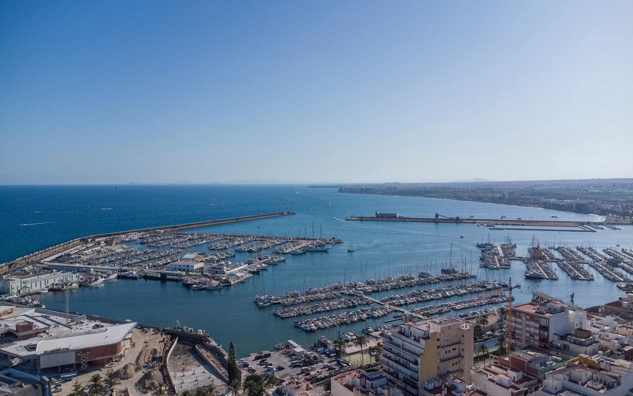 3 slaapkamer Penthouse te koop in Torrevieja met garage - € 545.000 (Ref: 9793652)