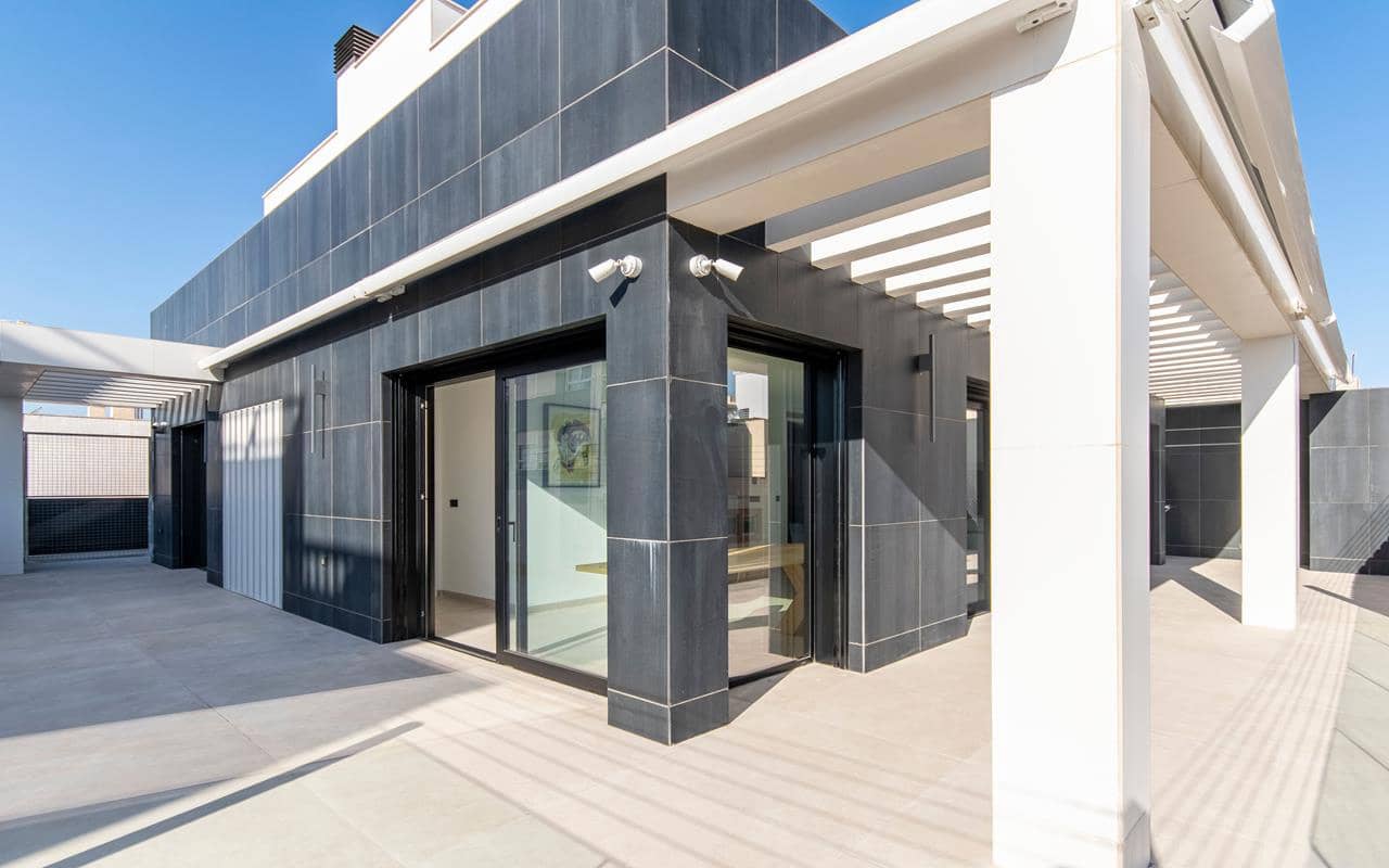 3 slaapkamer Penthouse te koop in Torrevieja met garage - € 545.000 (Ref: 9793652)