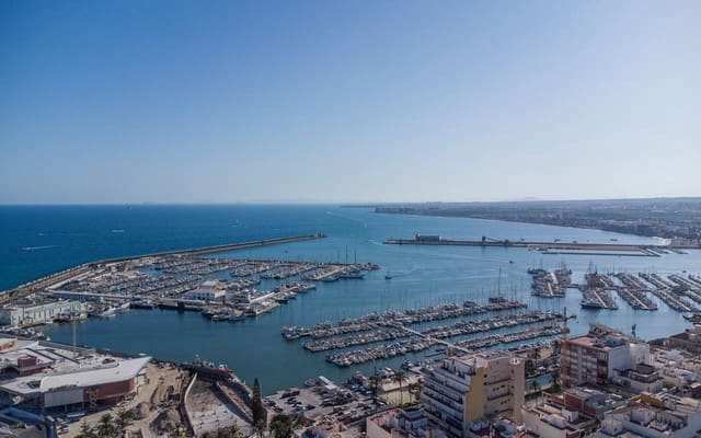 3 slaapkamer Penthouse te koop in Torrevieja met garage - € 545.000 (Ref: 9793652)