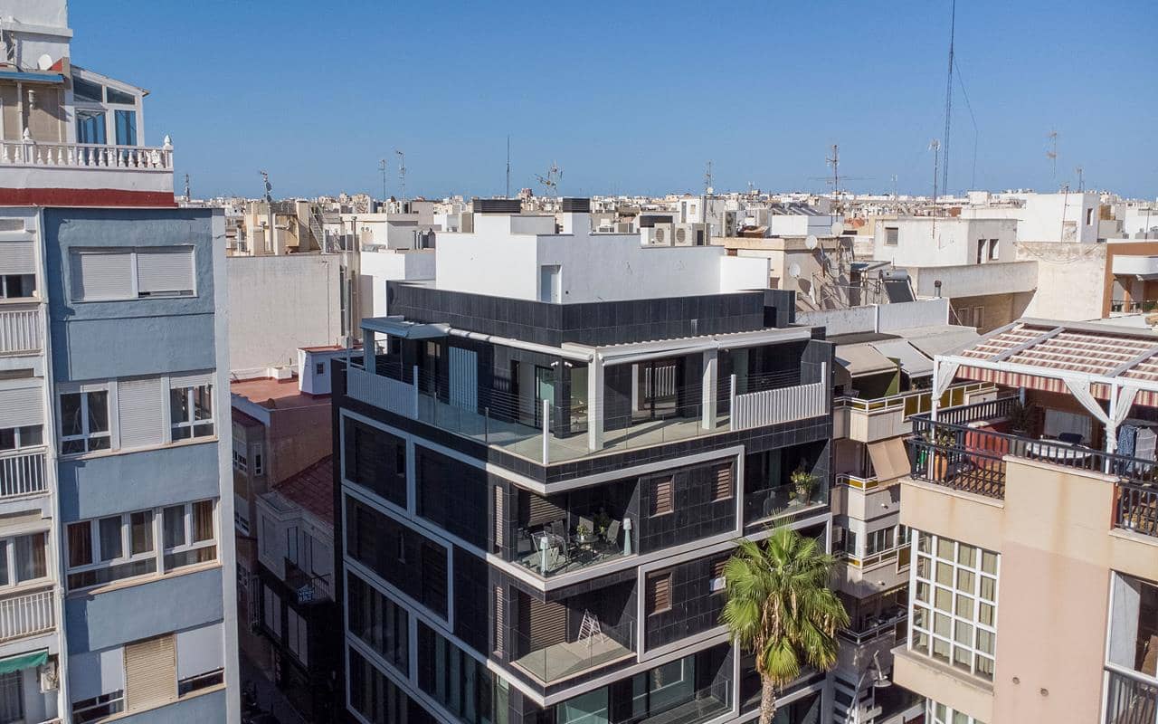 3 slaapkamer Penthouse te koop in Torrevieja met garage - € 545.000 (Ref: 9793652)