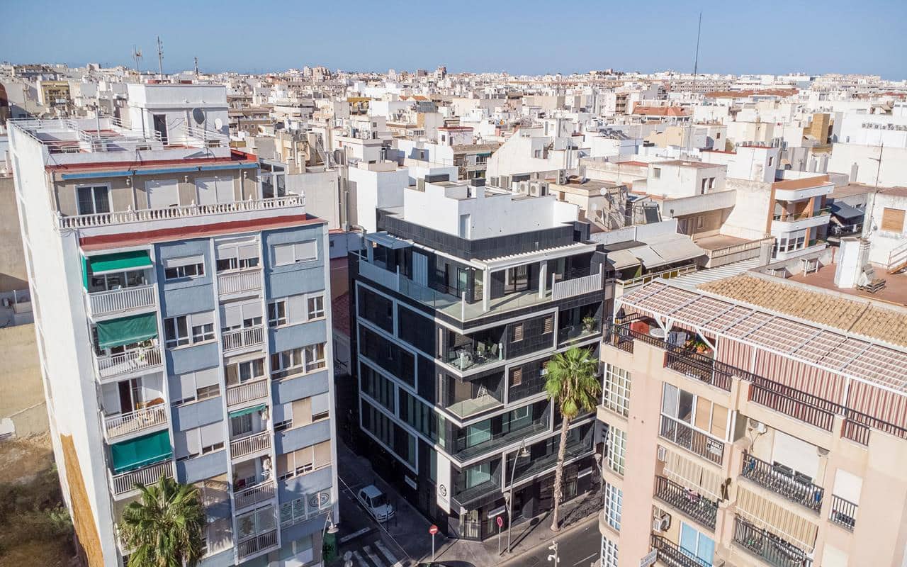 3 slaapkamer Penthouse te koop in Torrevieja met garage - € 545.000 (Ref: 9793652)