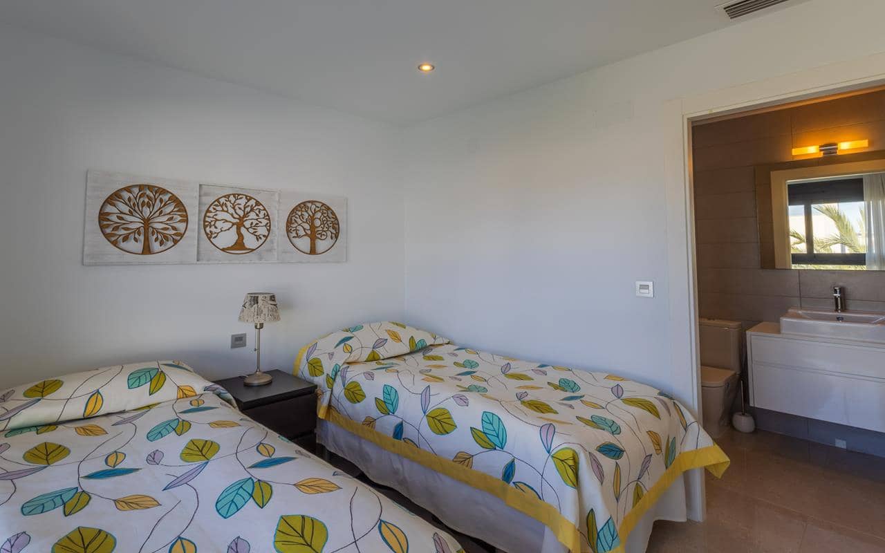 3 soverom Villa til salgs i Cabo Roig med svømmebasseng garasje - € 510 000 (Ref: 9796087)