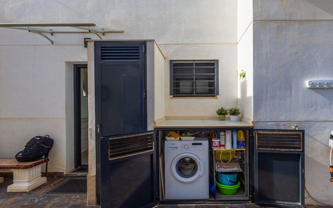 3 soverom Villa til salgs i Cabo Roig med svømmebasseng garasje - € 510 000 (Ref: 9796087)