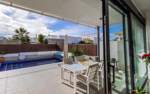 3 soverom Villa til salgs i Cabo Roig, Orihuela med svømmebasseng garasje - € 510 000 (Ref: 9796087)