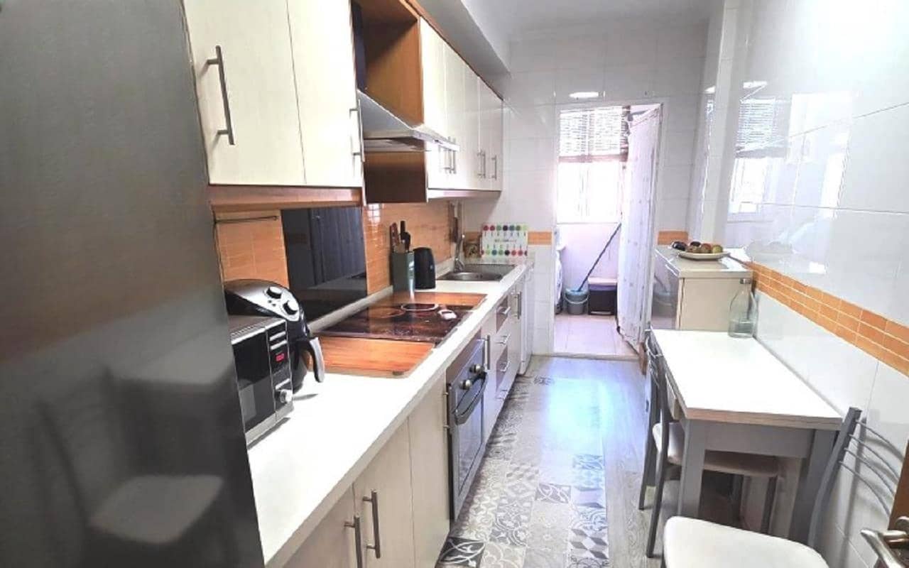 3 soveværelse Lejlighed til salg i Torrevieja med garage - € 189.000 (Ref: 9796088)