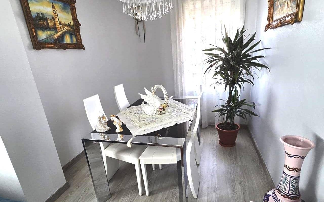 3 soveværelse Lejlighed til salg i Torrevieja med garage - € 189.000 (Ref: 9796088)