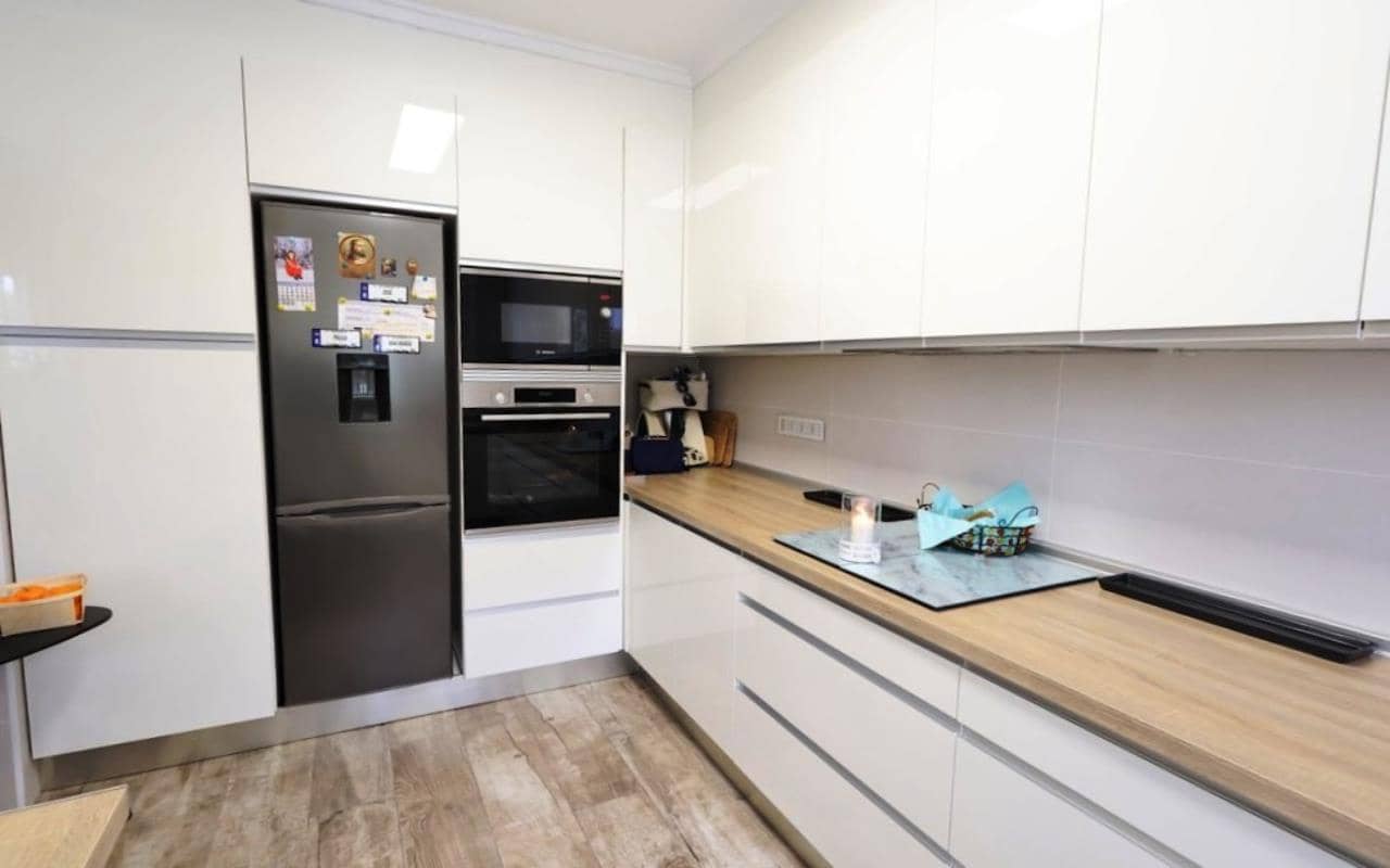 4 soveværelse Villa til salg i Villamartin med swimmingpool garage - € 408.000 (Ref: 9798484)