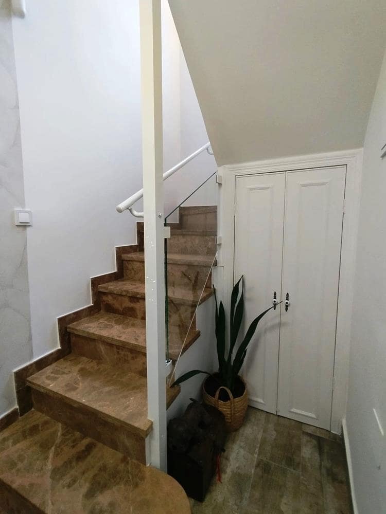 4 soveværelse Villa til salg i Villamartin med swimmingpool garage - € 408.000 (Ref: 9798484)