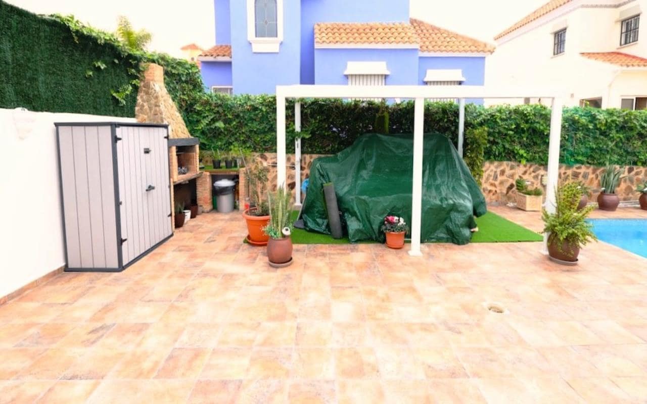 4 soveværelse Villa til salg i Villamartin med swimmingpool garage - € 408.000 (Ref: 9798484)