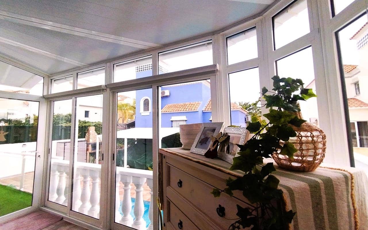 4 soveværelse Villa til salg i Villamartin med swimmingpool garage - € 408.000 (Ref: 9798484)