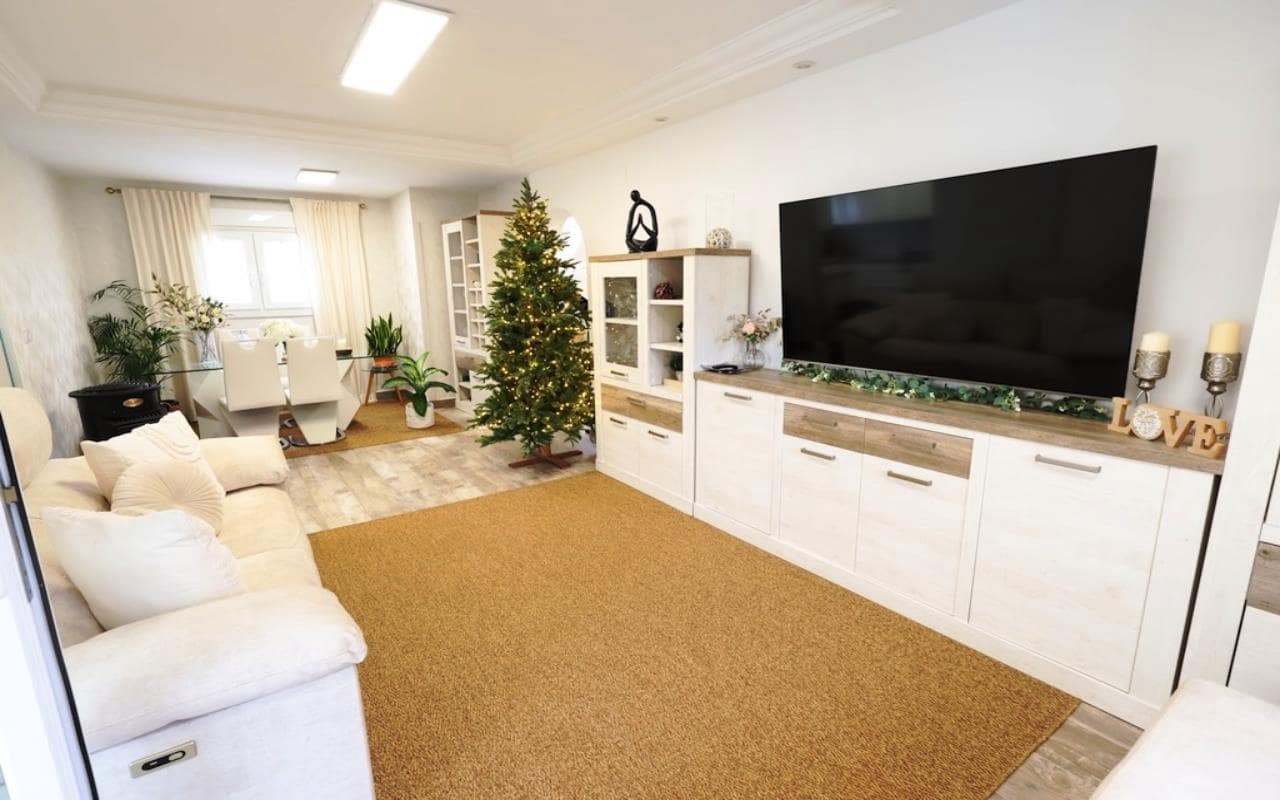 4 soveværelse Villa til salg i Villamartin med swimmingpool garage - € 408.000 (Ref: 9798484)