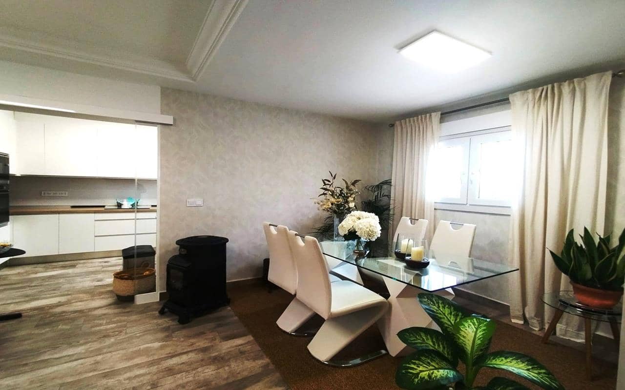 4 soveværelse Villa til salg i Villamartin med swimmingpool garage - € 408.000 (Ref: 9798484)