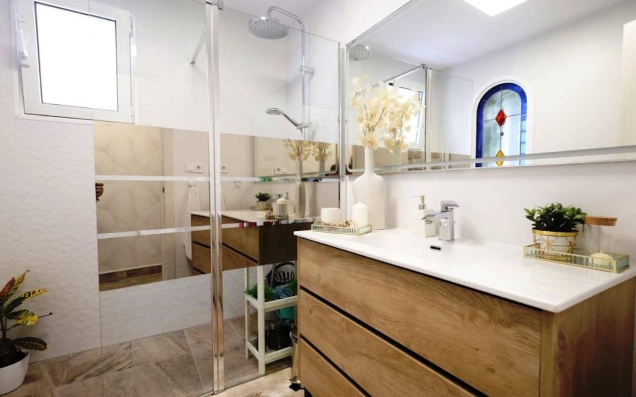 4 soveværelse Villa til salg i Villamartin med swimmingpool garage - € 408.000 (Ref: 9798484)