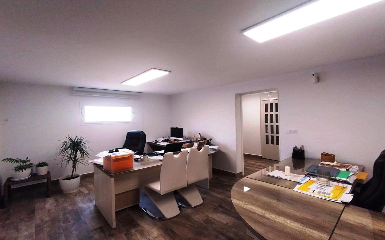 4 soveværelse Villa til salg i Villamartin med swimmingpool garage - € 408.000 (Ref: 9798484)