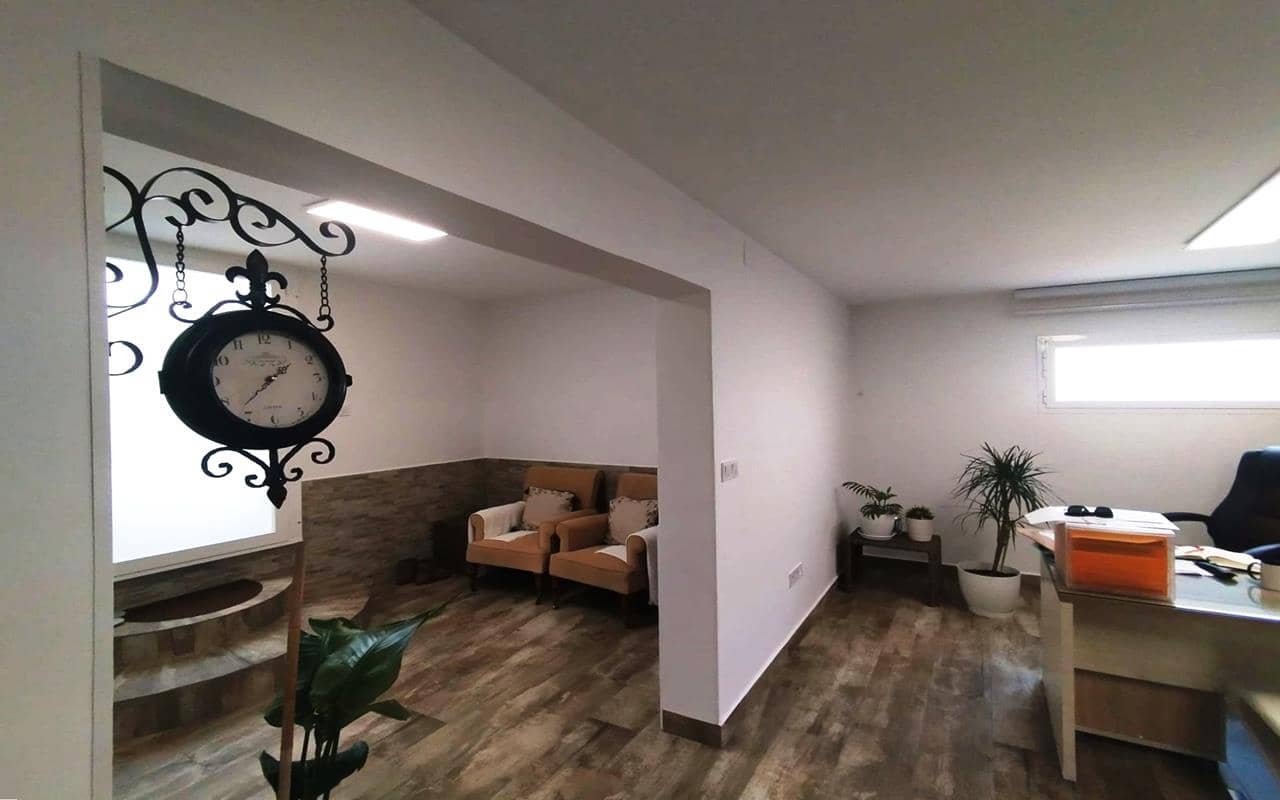 4 soveværelse Villa til salg i Villamartin med swimmingpool garage - € 408.000 (Ref: 9798484)