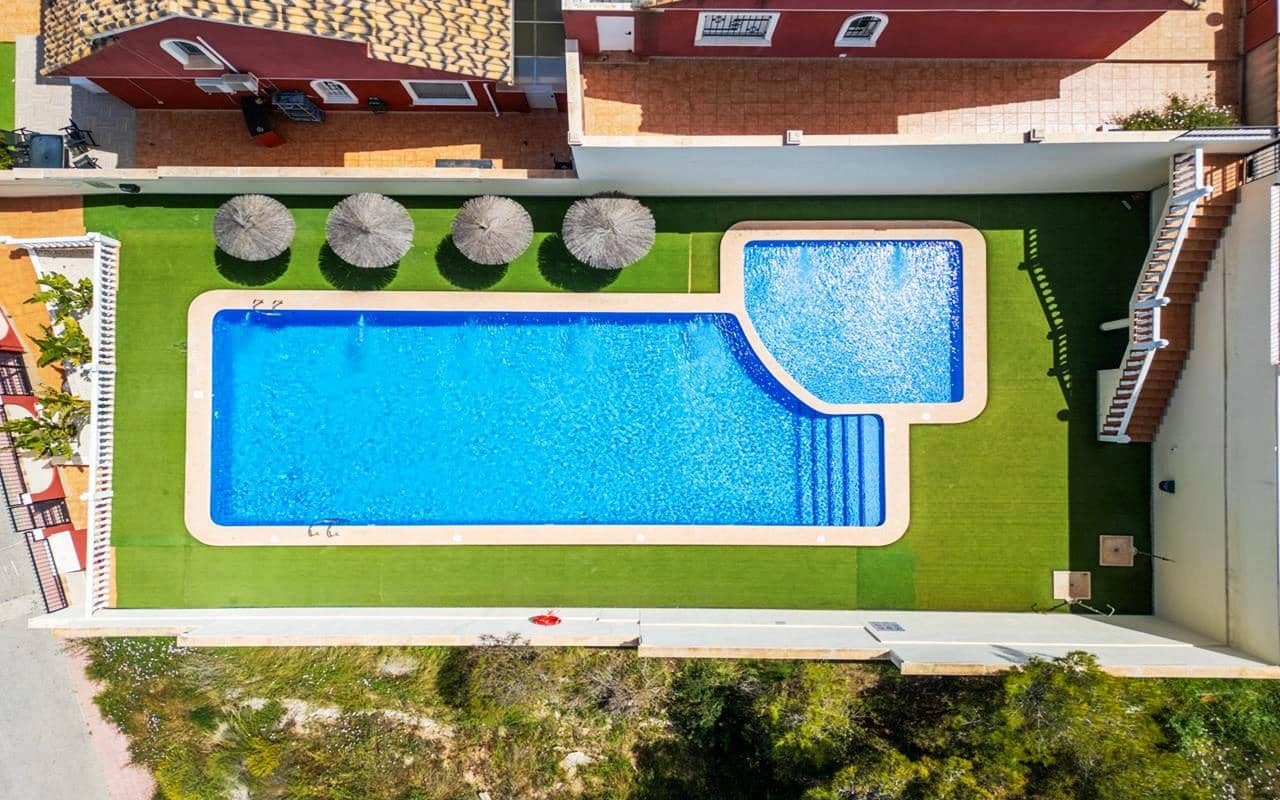 3 sovrum Hus till salu i Villamartin med pool garage - 269 800 € (Ref: 9800048)