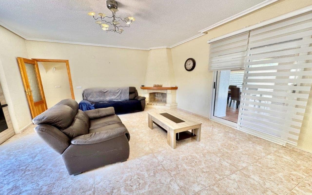 3 sypialnia Finka/Dom wiejski na sprzedaż w Dolores z basenem garażem - 425 000 € (Ref: 9815204)