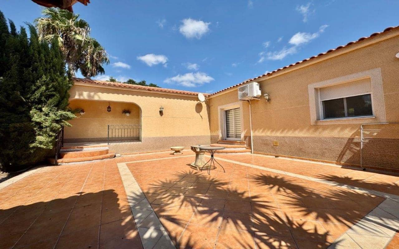 3 sypialnia Finka/Dom wiejski na sprzedaż w Dolores z basenem garażem - 425 000 € (Ref: 9815204)