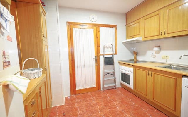 2 quarto Apartamento para venda em Torrevieja com piscina - 139 000 € (Ref: 9824041)