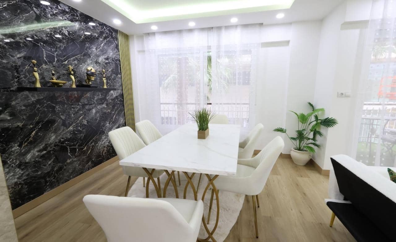 4 sovrum Lägenhet till salu i Torrevieja - 285 000 € (Ref: 9826092)