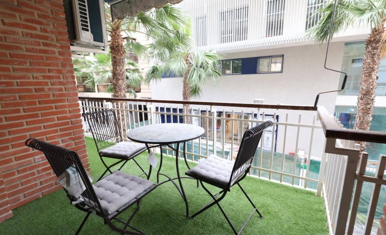 4 sovrum Lägenhet till salu i Torrevieja - 285 000 € (Ref: 9826092)