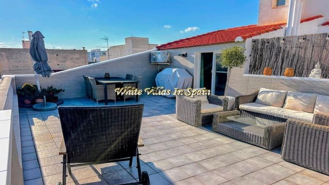 4 bedroom Penthouse for sale in Torrevieja - € 249,000 (Ref: 9828024)