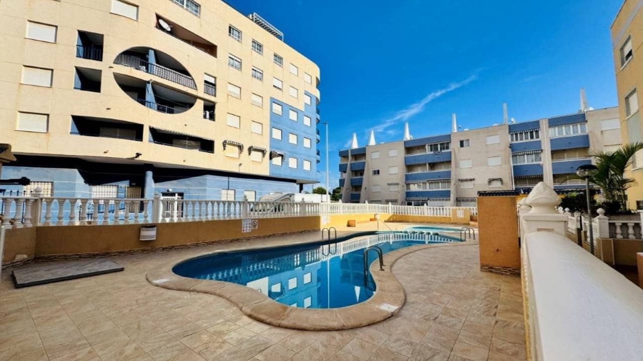 2 Zimmer Apartment zu verkaufen in La Mata mit Pool - 165.000 € (Ref: 9830112)