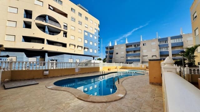 2 Zimmer Apartment zu verkaufen in La Mata, Torrevieja mit Pool - 165.000 € (Ref: 9830112)
