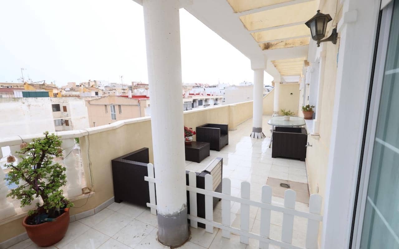 3 bedroom Penthouse for sale in Torrevieja - € 285,000 (Ref: 9833088)