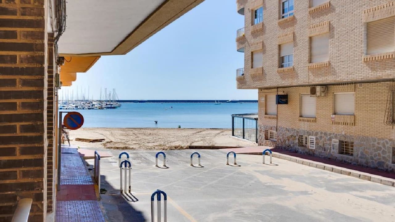 Apartamento de 2 habitaciones en Torrevieja en venta - 229.995 € (Ref: 9834994)