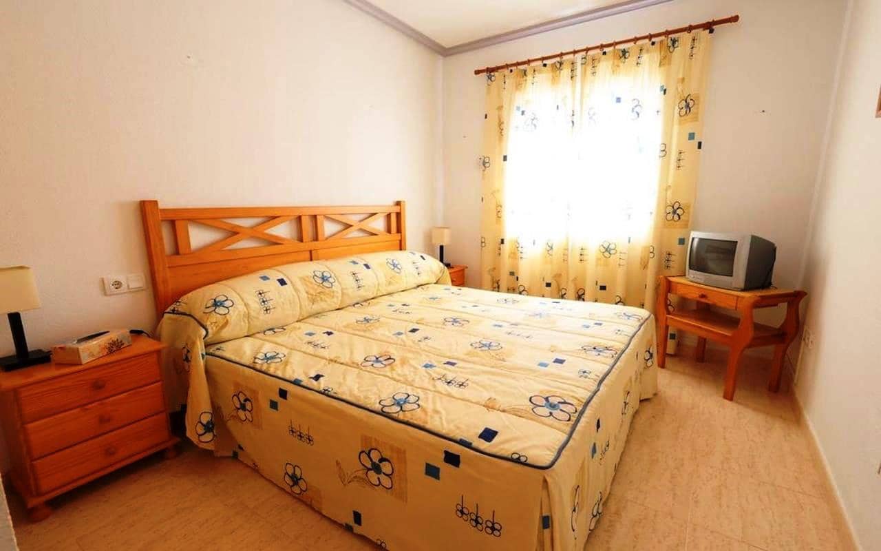 2 quarto Bungalow para venda em Playa Flamenca com piscina garagem - 189 000 € (Ref: 9839950)