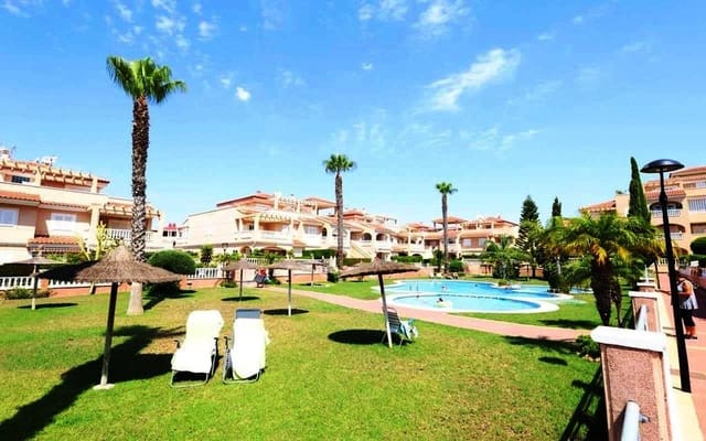 2 soveværelse Bungalow til salg i Playa Flamenca, Orihuela med swimmingpool garage - € 189.000 (Ref: 9839950)
