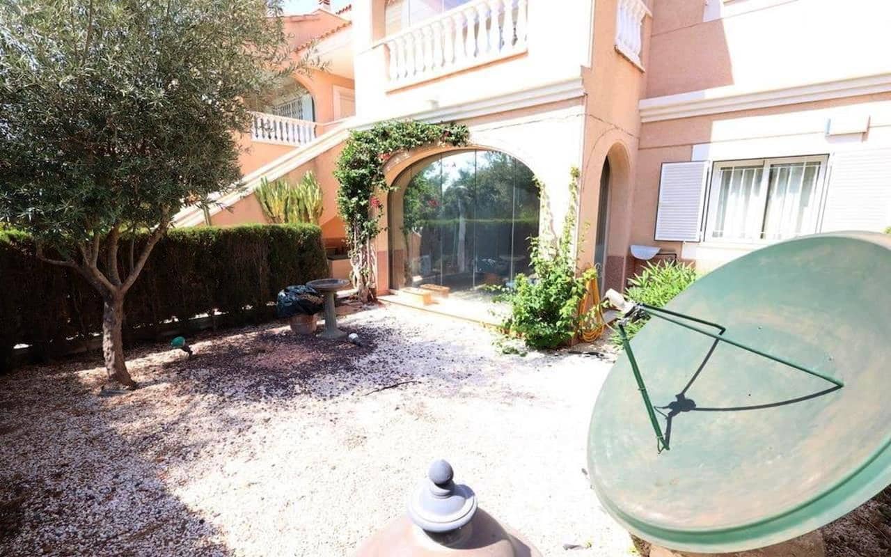 2 quarto Bungalow para venda em Playa Flamenca com piscina garagem - 189 000 € (Ref: 9839950)