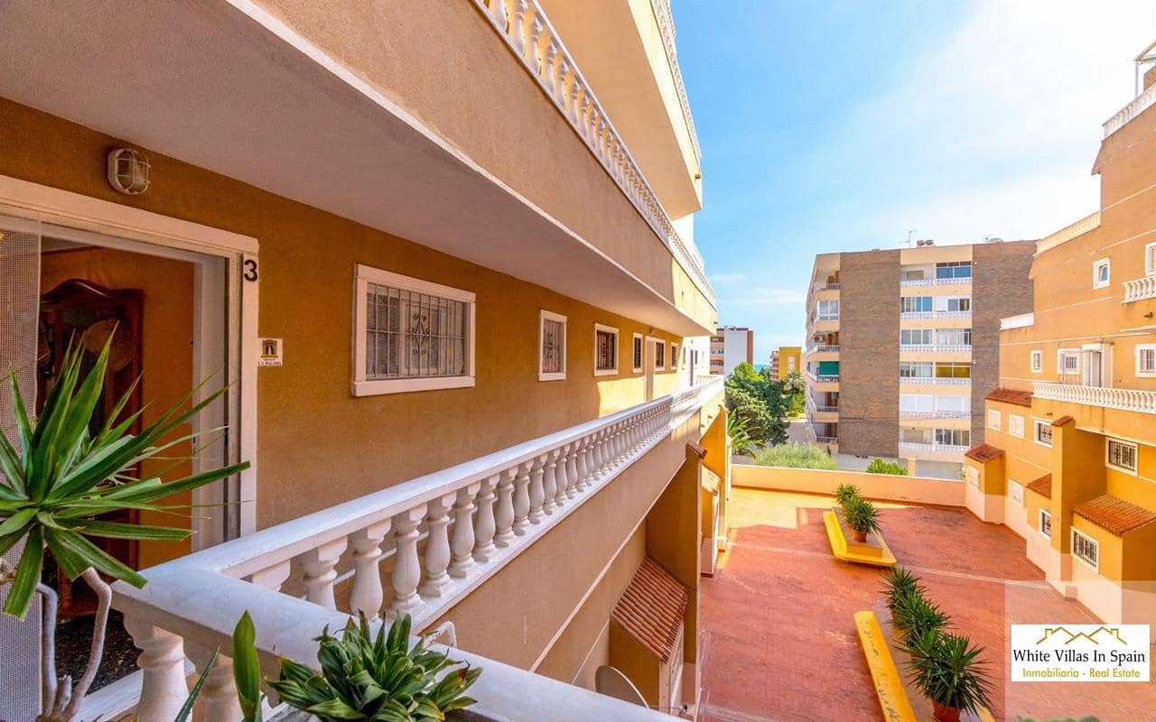 2 chambre Appartement à vendre à Punta Prima avec piscine garage - 150 000 € (Ref: 9839959)