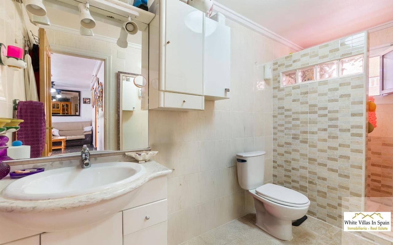 2 chambre Appartement à vendre à Punta Prima avec piscine garage - 150 000 € (Ref: 9839959)