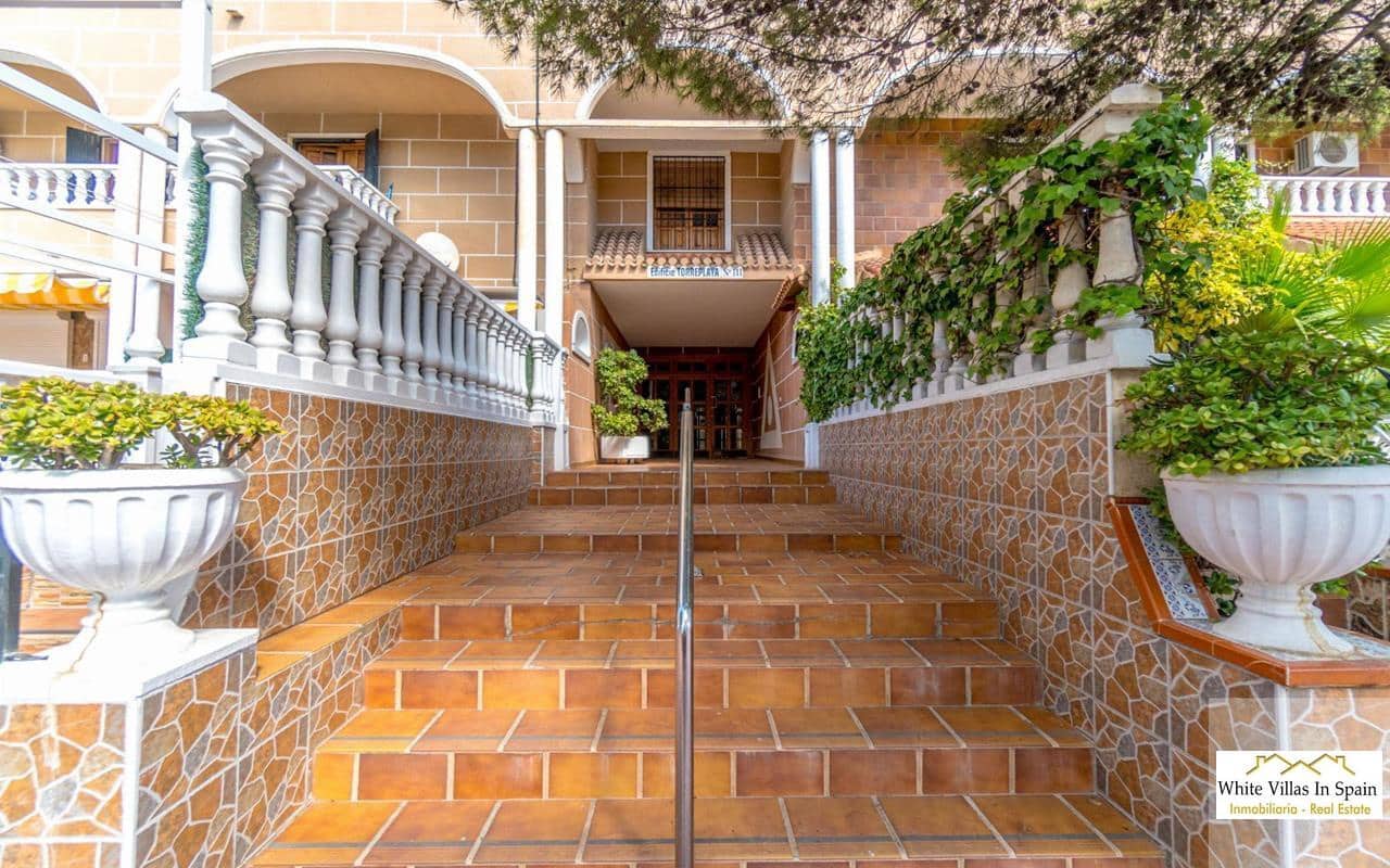 2 chambre Appartement à vendre à Punta Prima avec piscine garage - 150 000 € (Ref: 9839959)