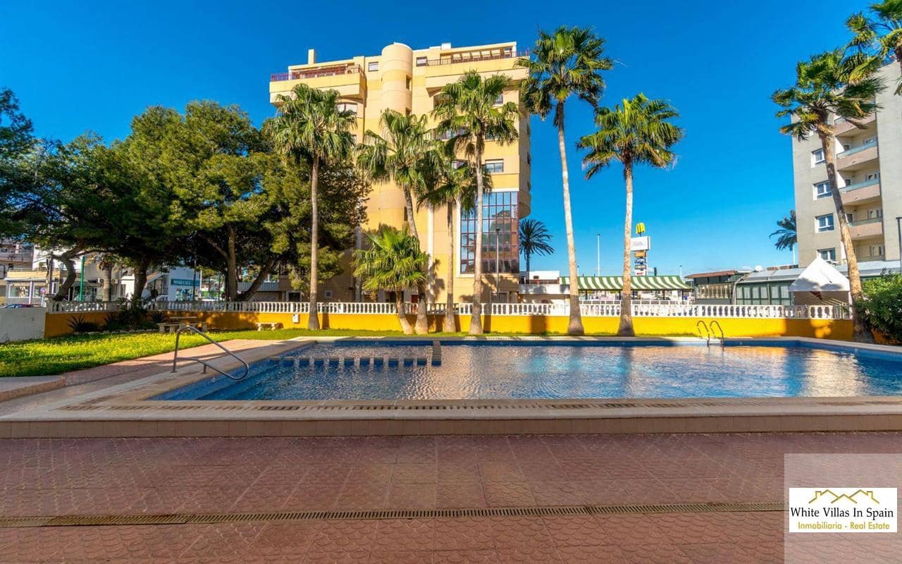 2 chambre Appartement à vendre à Punta Prima avec piscine garage - 150 000 € (Ref: 9839959)