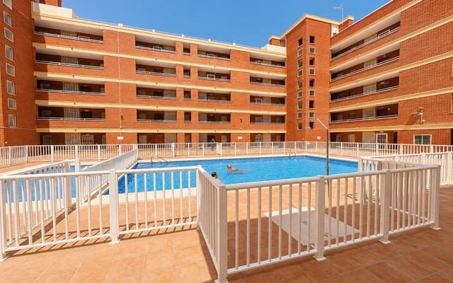 2 bedroom Apartment for sale in Torrevieja with pool - € 149,900 (Ref: 9841425)