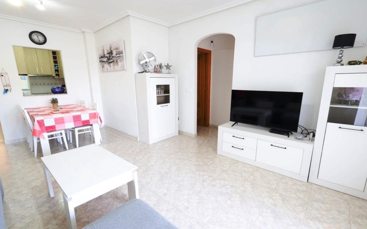 2 soveværelse Lejlighed til salg i Playa Flamenca med swimmingpool garage - € 174.000 (Ref: 9844653)