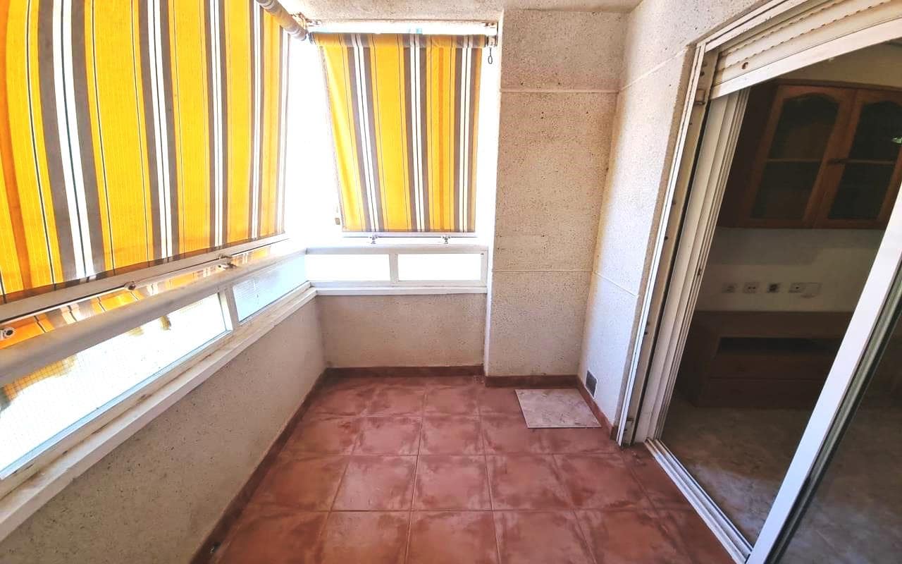 2 bedroom Apartment for sale in Torrevieja with pool - € 125,000 (Ref: 9848127)