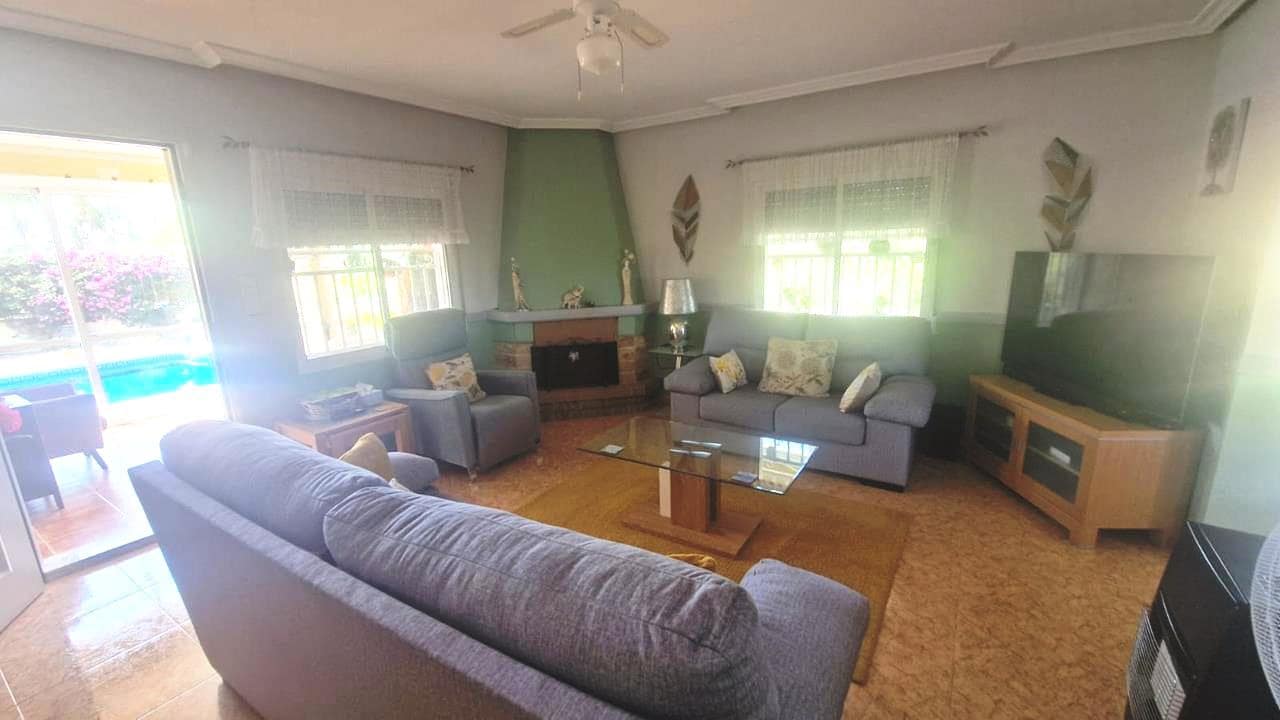 3 bedroom Villa for sale in Catral with pool garage - € 379,995 (Ref: 9850126)