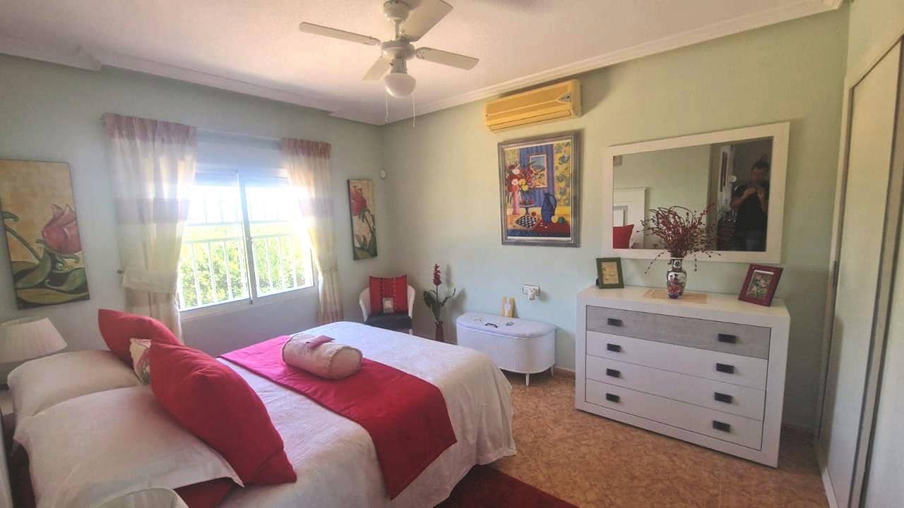 3 bedroom Villa for sale in Catral with pool garage - € 379,995 (Ref: 9850126)