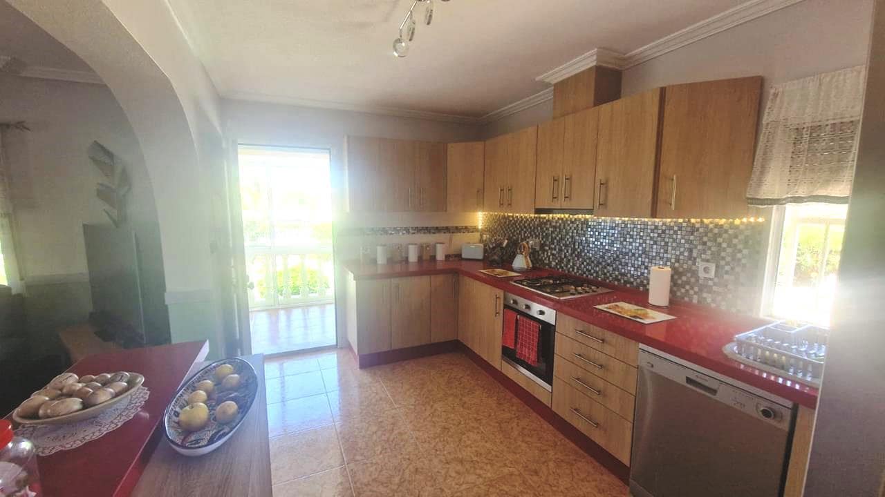 3 bedroom Villa for sale in Catral with pool garage - € 379,995 (Ref: 9850126)