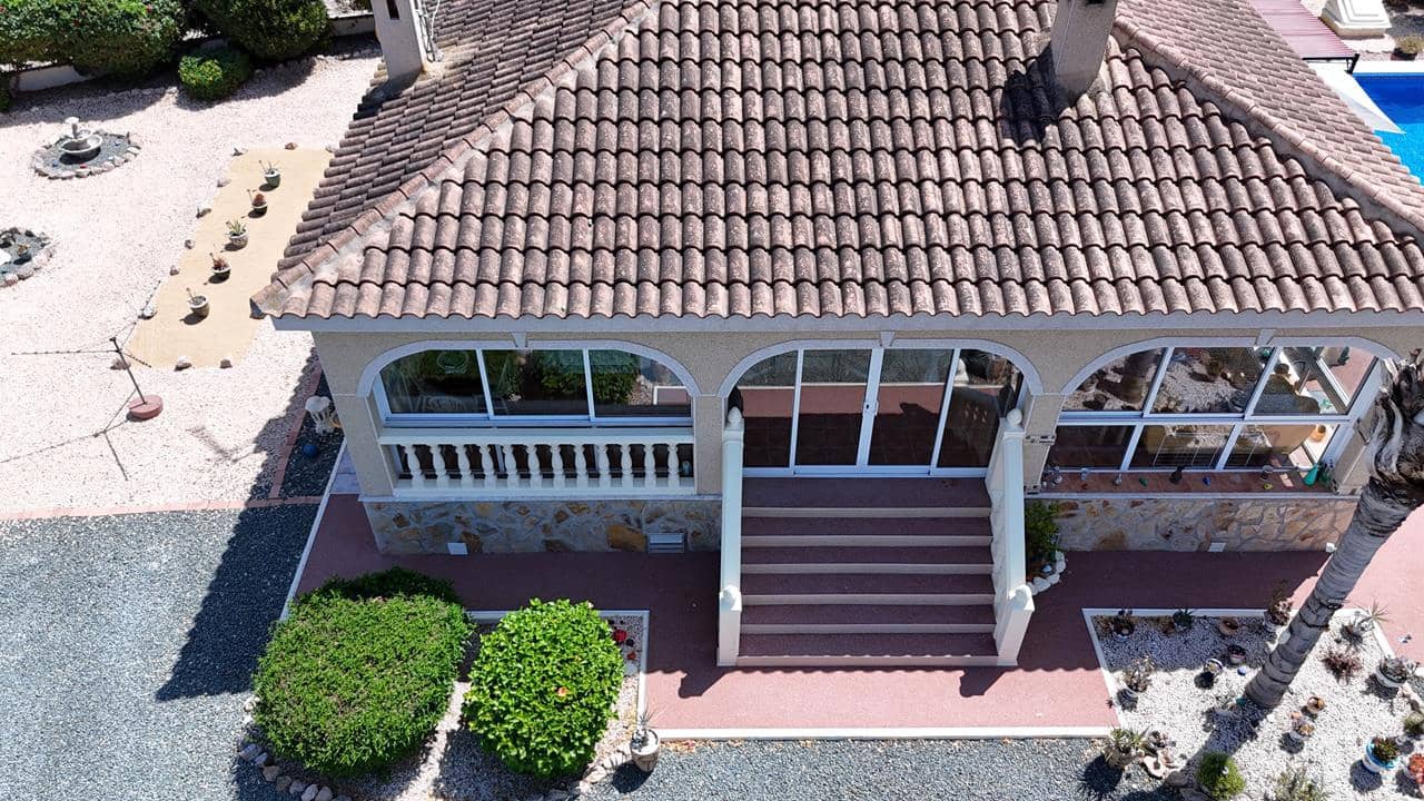 3 bedroom Villa for sale in Catral with pool garage - € 379,995 (Ref: 9850126)