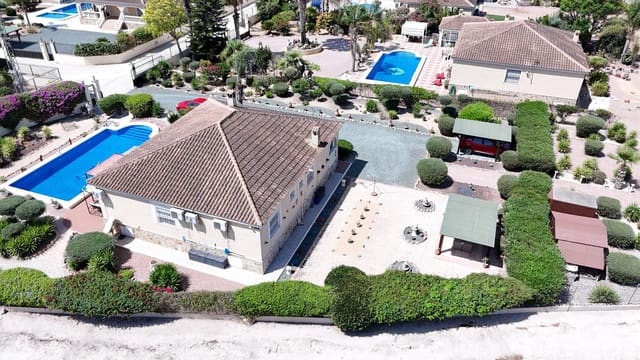 3 bedroom Villa for sale in Catral with pool garage - € 379,995 (Ref: 9850126)