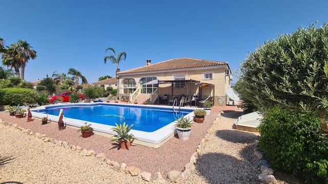 3 bedroom Villa for sale in Catral with pool garage - € 379,995 (Ref: 9850126)