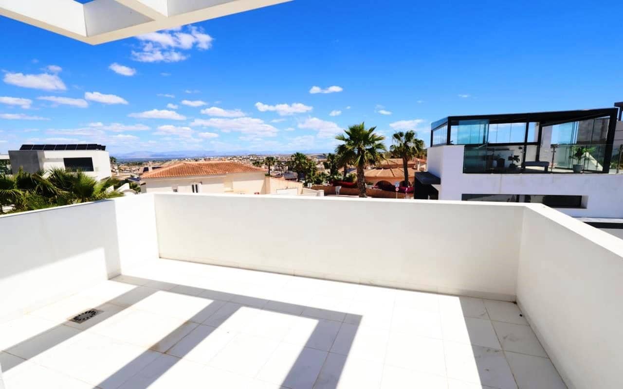 3 sypialnia Willa na sprzedaż w Ciudad Quesada z basenem garażem - 699 000 € (Ref: 9850585)