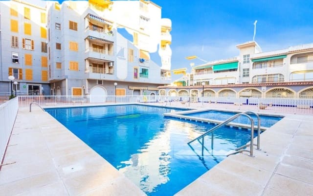2 sypialnia Apartament na sprzedaż w Torrevieja z basenem garażem - 159 990 € (Ref: 9858652)