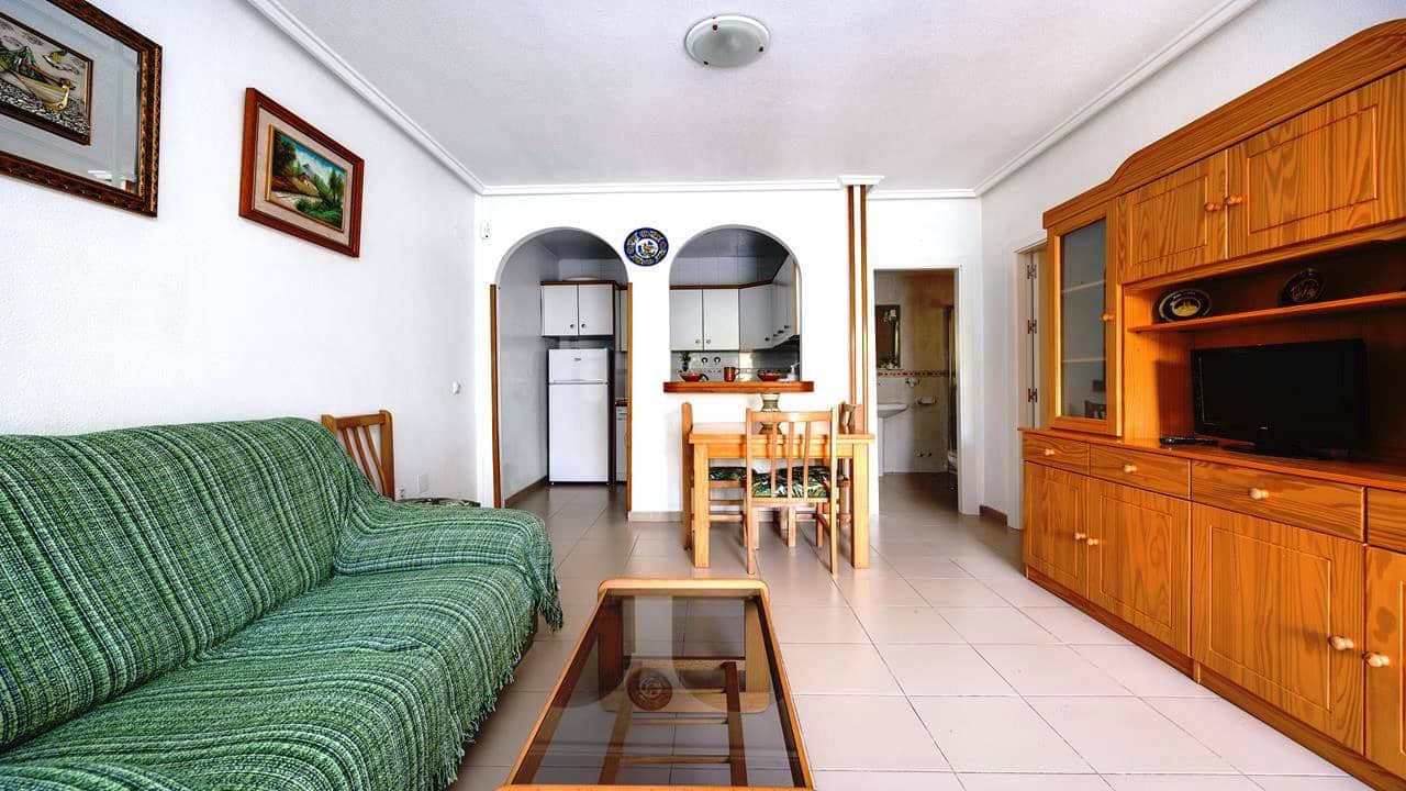 2 bedroom Apartment for sale in Torrevieja with pool - € 135,000 (Ref: 9860829)